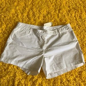 Women’s white shorts Tristian and is Iseut size 12